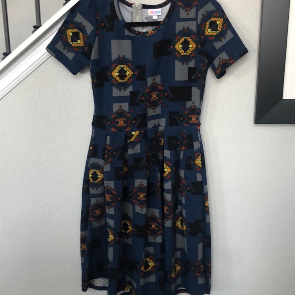 ☀️Pick 1 for $8 or 2 for $13 
Aztec LuLaRoe Amelia dress